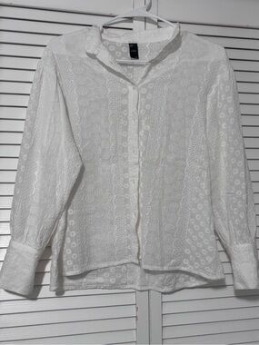 Cider White Floral Eyelet Button-Up Blouse